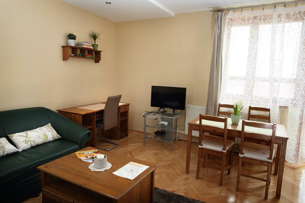 Ecomfort Apartment Kecskemet Exterior photo